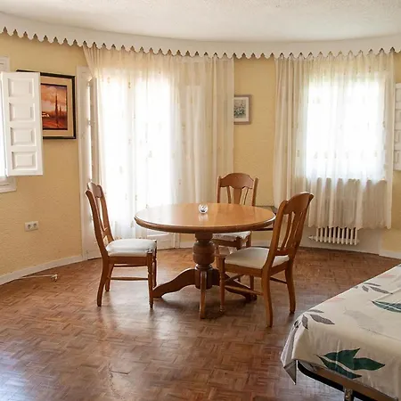 Mirlos Villa *