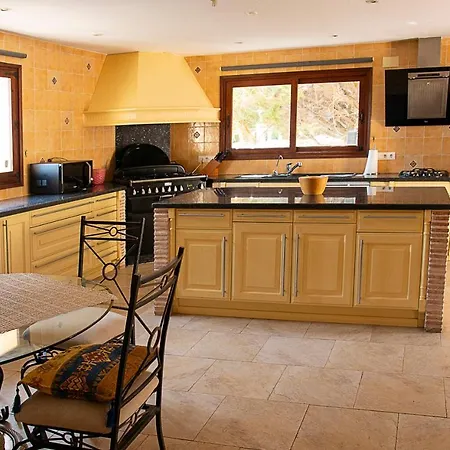 Mirlos Villa *